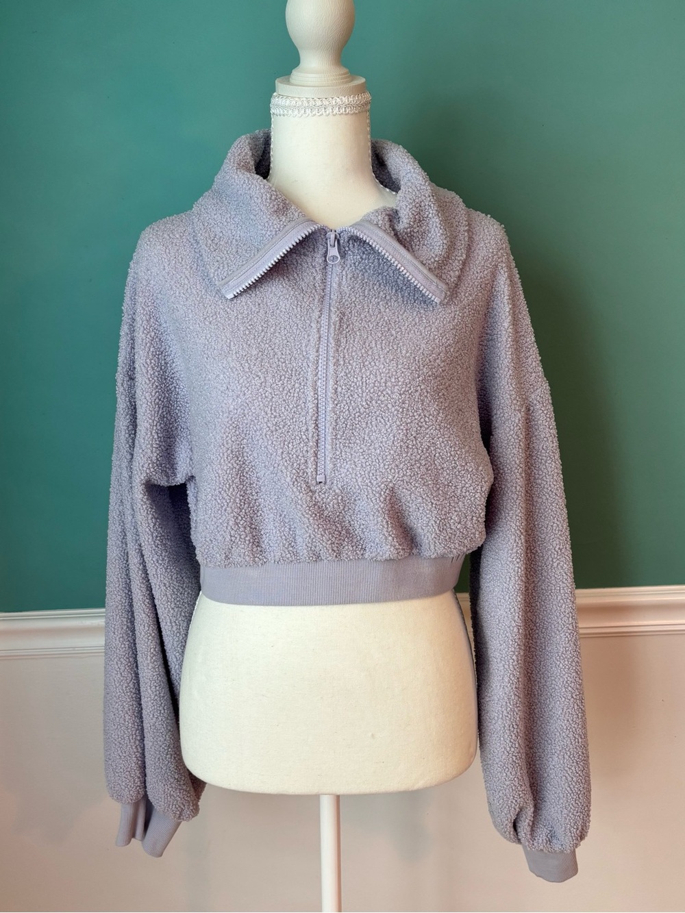 BDG Urban Outfitters New Leaf Quarter Zip Cropped Sweatshirt Lavender Large Cozy